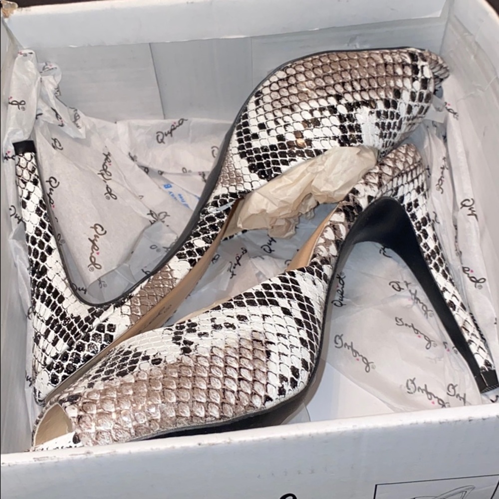 High heel shoes